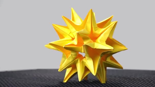 Astronomische stellated papier figuur. — Stockvideo