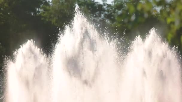 Brunnen im Freien, Slow-mo. — Stockvideo