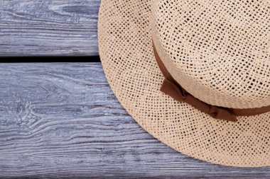 Hasır şapka, üstten görünüm.