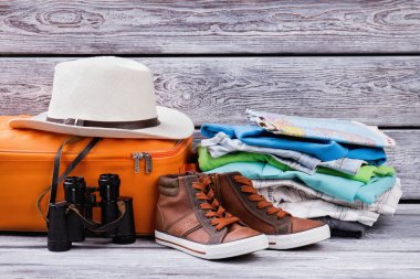 Tatil için erkek temel uygulamaları.