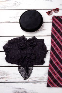 Kadın şık giyim kümesi.