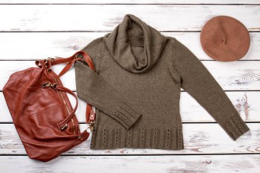 Düz yatıyordu Bayan giyim ve aksesuarları.