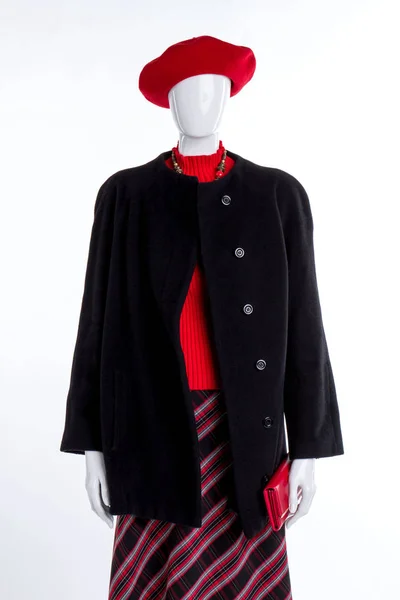 Boina vermelha feminina, suéter e carteira . — Fotografia de Stock
