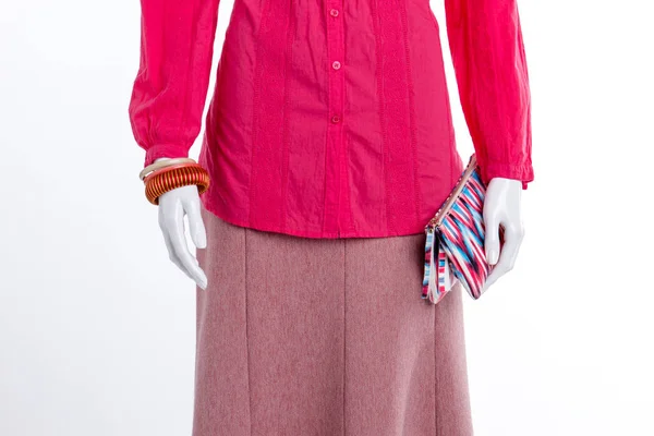 Мода блузка, юбка и аксессуары . — стоковое фото
