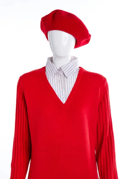 Красный французский берет и рубашка свитера . — стоковое фото
