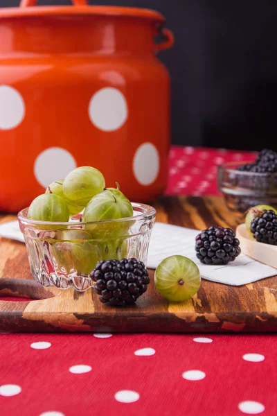 Rural still life with fruits and berries. — Stock Photo, Image