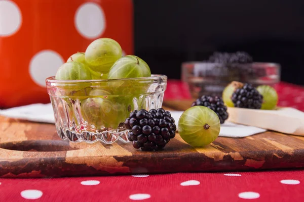 Rustic still life with fruits and berries. — Stock Photo, Image