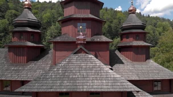 Igreja de madeira velha . — Vídeo de Stock