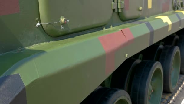 Tanque militar faixa de perto . — Vídeo de Stock