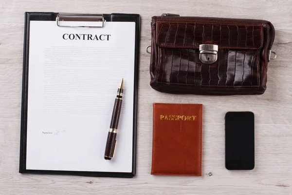 Contract met pen. — Stockfoto