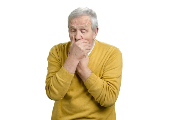Senior caucasian man coughing. — Zdjęcie stockowe