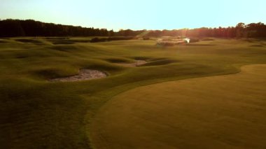 Golf için büyük bir çayır..