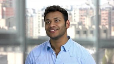 Mutlu Hintli erkeklerin hayal gücü..