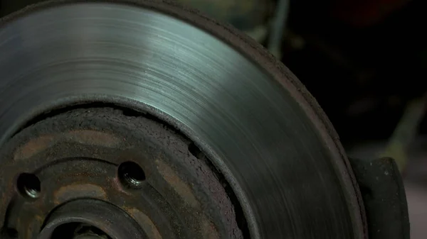 Close up car wheel hub. — Stock Photo, Image