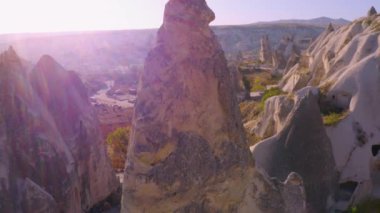 Cappadocia 'da güzel bir akşam sahnesi.