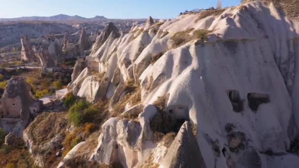 Neuvěřitelné skalní útvary, Cappadocia, Turecko.
