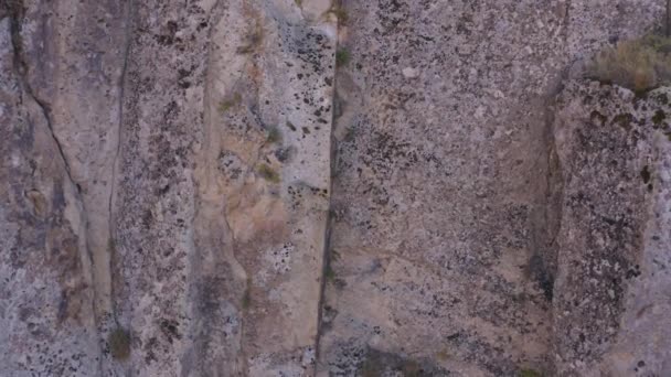 Gros plan de la paroi rocheuse de la vallée d'Ihlara de la province d'Aksaray .