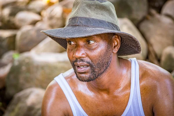 A man from Tanzania in Uzungwa National Park — Stock Photo, Image