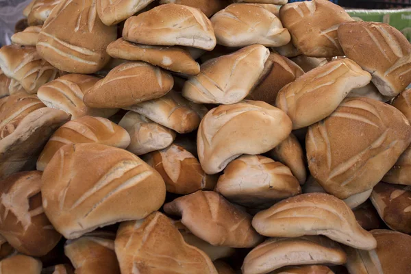 아레 키 파, 페루에서 지역 전통 안데스 빵 이라고 "팬 드 3 puntas". — 스톡 사진