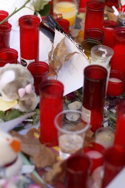 Barselona/İspanya, 21 Ağustos 2017: Barselona'nın Rambla üzerinde nerede Ağustos 2017, 17 yeniden bir araya insanlar en az 15 ölümcül kurbanları ve yaralı 120 haraç veren terörist bir saldırı olmuş.