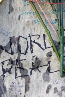 Barselona/İspanya, 21 Ağustos 2017: Barselona'nın Rambla üzerinde nerede Ağustos 2017, 17 yeniden bir araya insanlar en az 15 ölümcül kurbanları ve yaralı 120 haraç veren terörist bir saldırı olmuş.