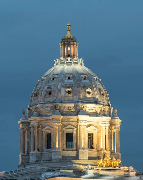 Cúpula do Capitólio do Estado de Minnesota no Crepúsculo — Fotografia de Stock