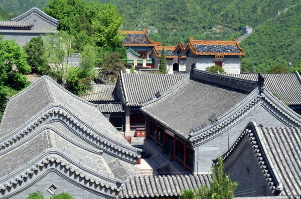 Den kinesiska muren och berg — Stockfoto