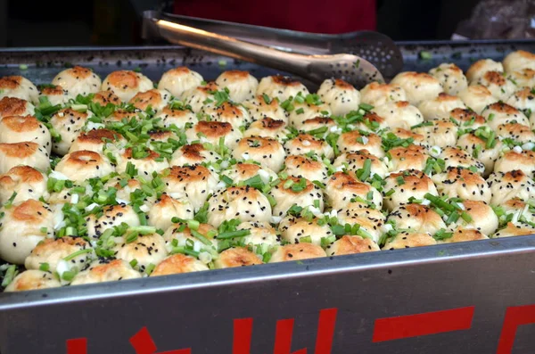 Comida de rua chinesa nos Hutongs de Pequim Wangfujing Street — Fotografia de Stock