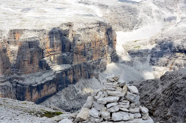 Vista das Dolomitas italianas protegidas pela UNESCO — Fotografia de Stock