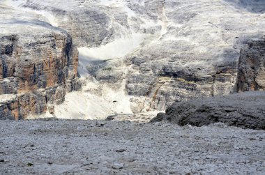İtalyan Unesco tarafından korunan Dolomites görünümünü 