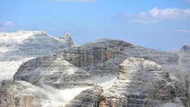 İtalyan Unesco tarafından korunan Dolomites görünümünü 
