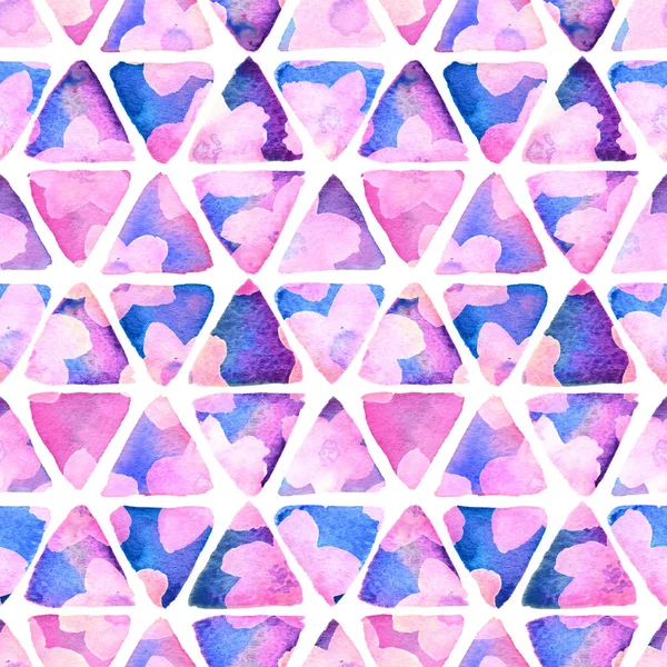 Akvarell lila háromszögeket és virágok, kézzel rajzolt ábra, varrat nélküli mintát — Stock Fotó