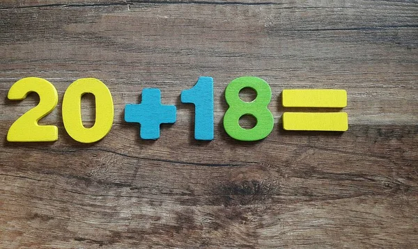 20 plus 18 est. Le concept d'une nouvelle année 2018 . Photo De Stock