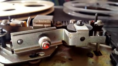 Eski retro Reel ses kaydedici iplik makaraları