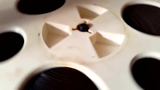 Gamla retro Reel Audio Recorder hjulen snurrande — Stockvideo