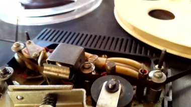 Eski retro Reel ses kaydedici iplik makaraları