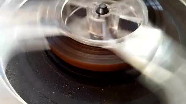 Stare retro rolki Audio Recorder Kołowrotki spinning — Wideo stockowe