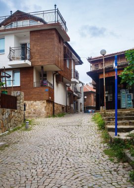 Antik mimari ve Arnavut kaldırımlı taş döşeme