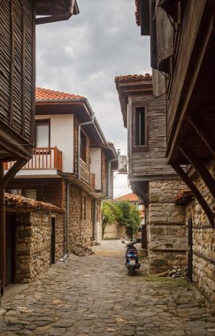 Dar sokak ve antik mimari