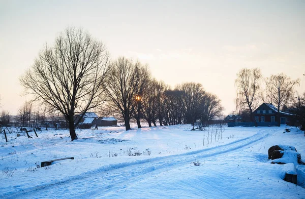 Зимний сельский пейзаж — стоковое фото