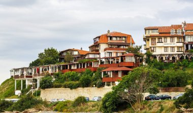 Mimari, ağaçlar ve çalılar