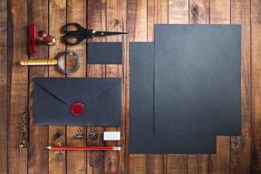 Siyah kırtasiye seti