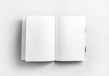 Boş açık kitap