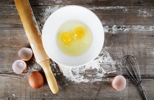 Still life with raw eggs — Stock Photo, Image