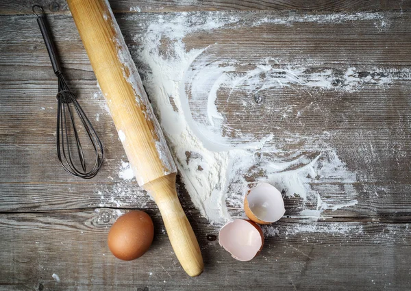 Huevos, balanceo, batidor — Foto de Stock