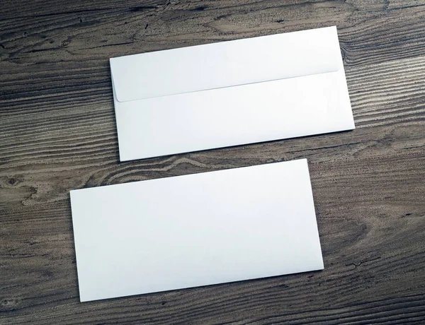 两个白色的信封 — 图库照片