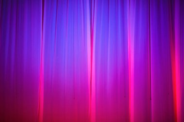 Parlak sahne perdesi