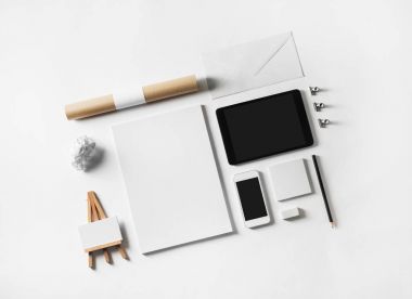 Marka kimliğini mockup