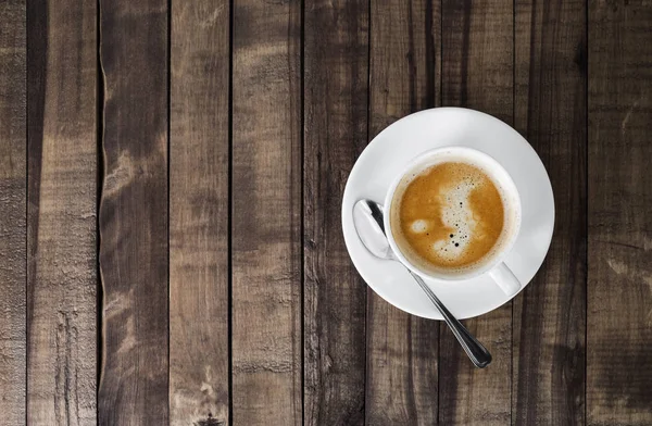 Café sobre mesa de madera —  Fotos de Stock