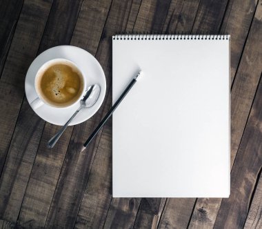 Defter, kahve Kupası, kalem